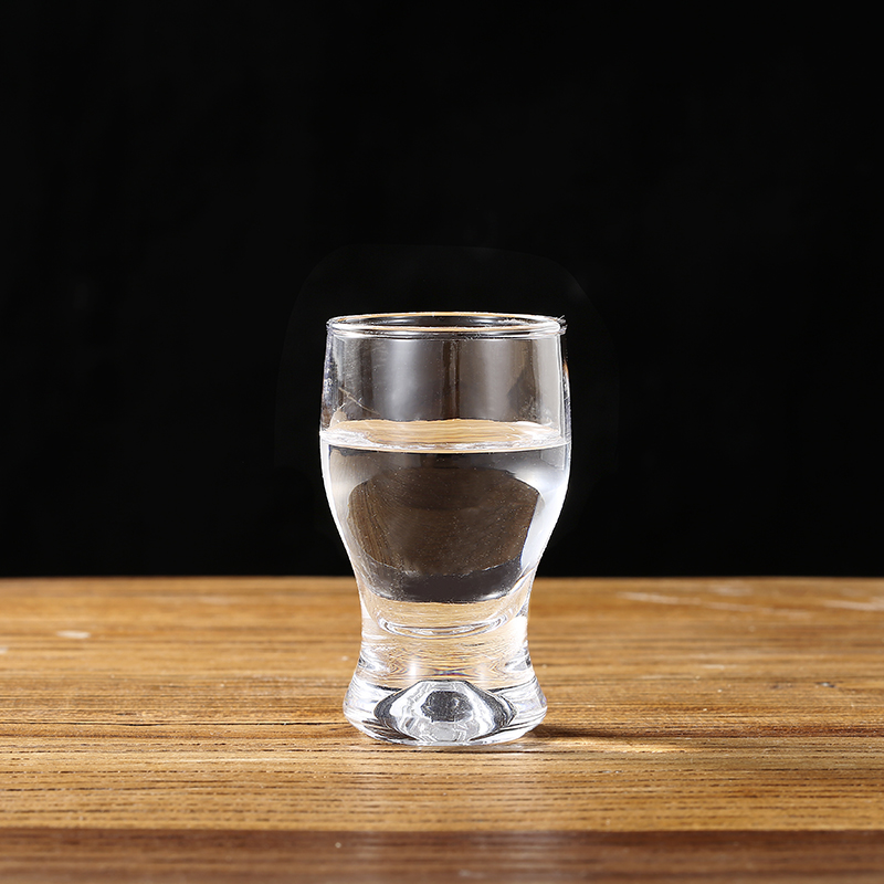 Dikke glazen witte wijnglazen, - Wine Beer Foot recensie en prijs