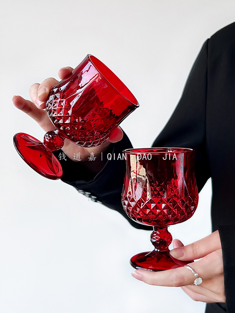 Vintage Rode Ins Stijl Reliëf  - Wine Beer Foot recensie en prijs